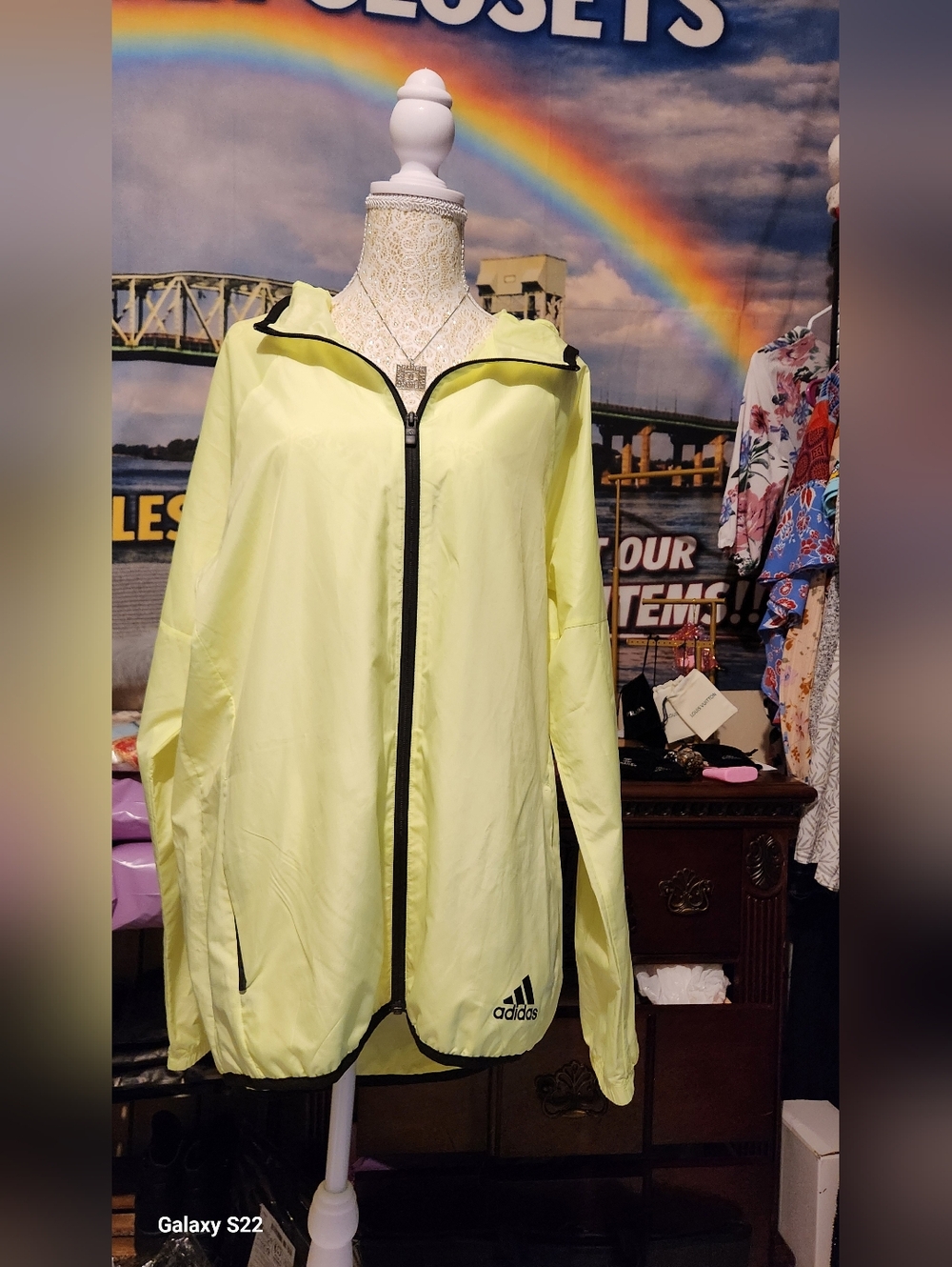NWOT adidas SIZE MEDIUM Neon Yellow Hooded Windbreaker with Black Trim